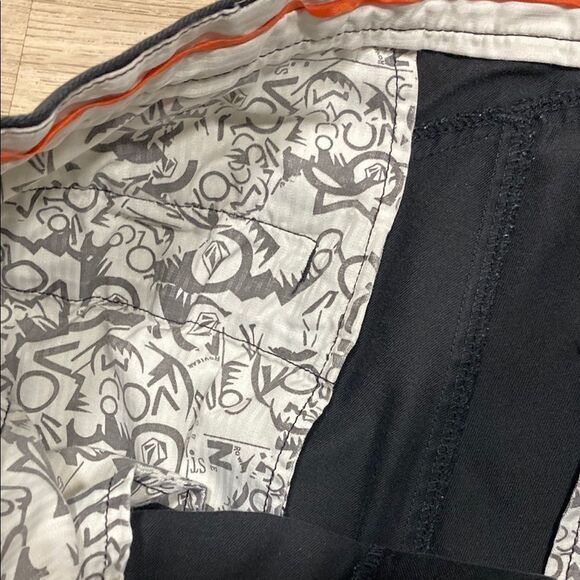 Volcom Weirder Pant Black Slim Tapered Chino 32 Skate Casual‎ Y2K Logo - Picture 13 of 16